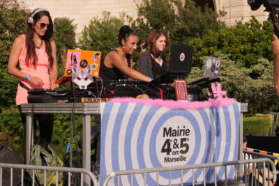 Agrandir l'image 2 sur 36, fenêtre modale