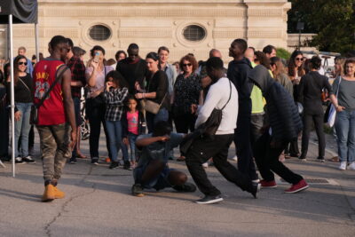 Agrandir l'image 3 sur 36, fenêtre modale