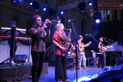 Agrandir l'image 32 sur 36, fenêtre modale