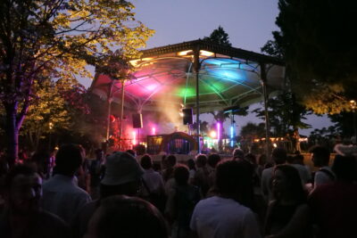 Agrandir l'image 2 sur 3, fenêtre modale