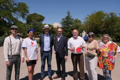 Agrandir l'image 2 sur 33, fenêtre modale