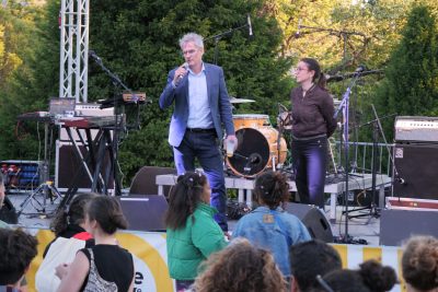 Agrandir l'image 8 sur 43, fenêtre modale