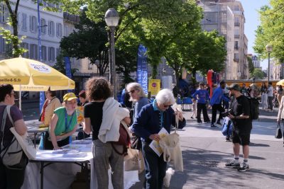 Agrandir l'image 12 sur 15, fenêtre modale